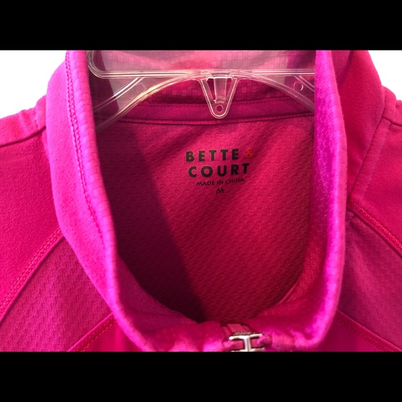 Bette & Court Women’s Golf Vest - Picture 3 of 6